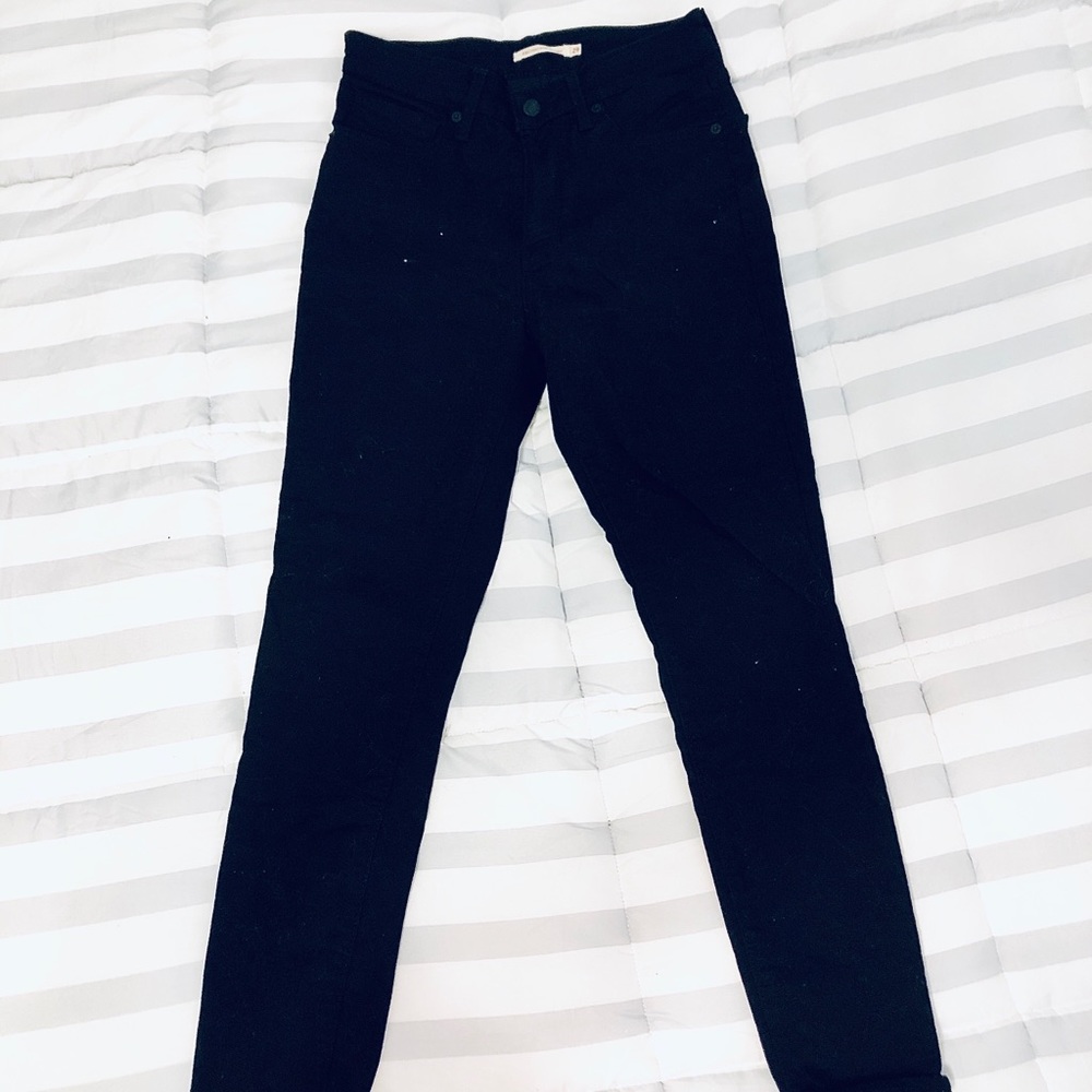 {Levi’s} Black Skinny Jeans